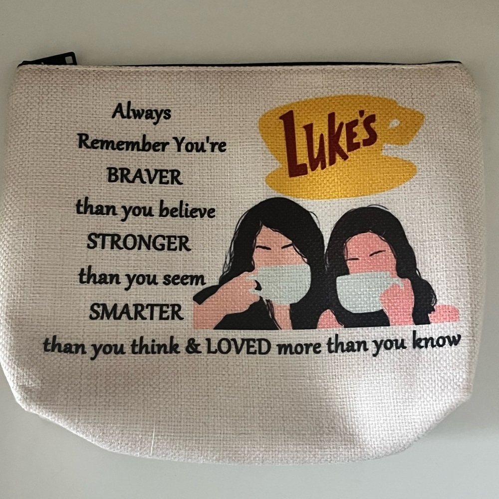 Cream Pouch - Picture 1 of 6